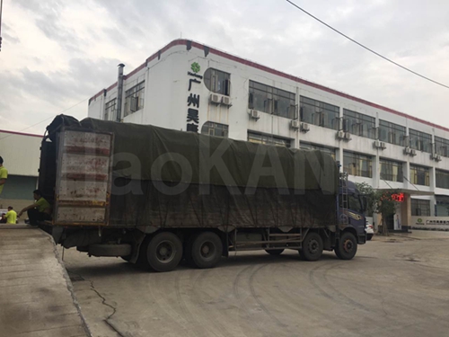 發(fā)往湛江的醫(yī)用病床及配套產品