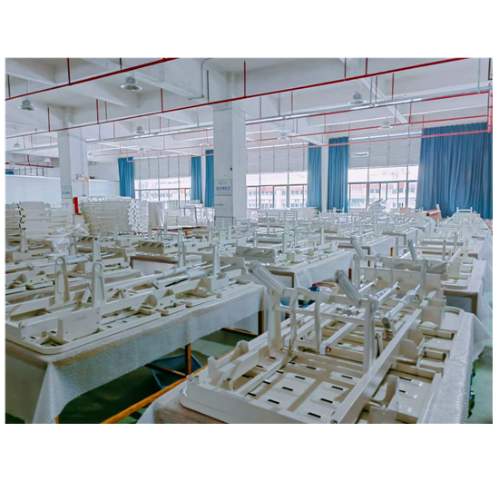 電動(dòng)病床車間